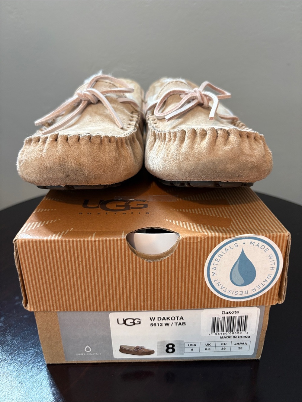 UGG Australia Women's Dakota Chestnut Suede Moccasin Slippers with Bow - Size 8 - Picture 3 of 13